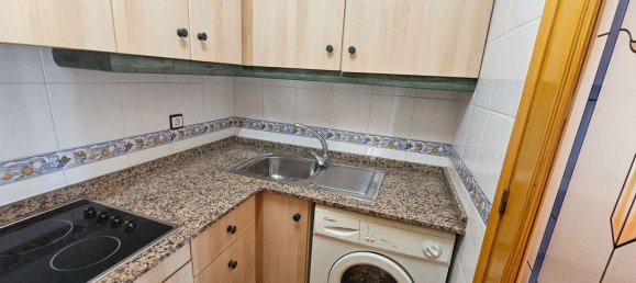 Apartamento de 2 dormitorios en Torrevieja, Spain No. 185608 12