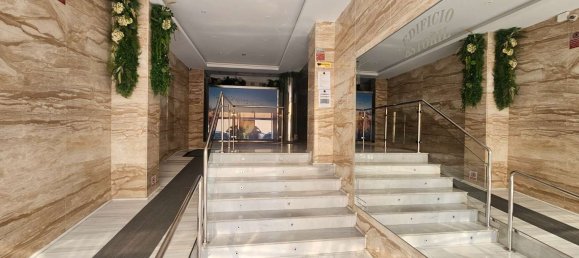 Apartamento de 2 dormitorios en Torrevieja, Spain No. 185608 4