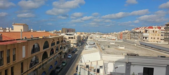 Apartamento de 2 dormitorios en Torrevieja, Spain No. 185608 21