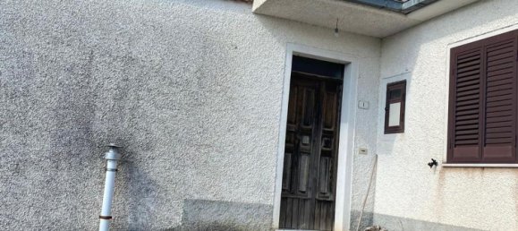 3 rooms House in Casaletto Spartano, Italy No. 251380 2