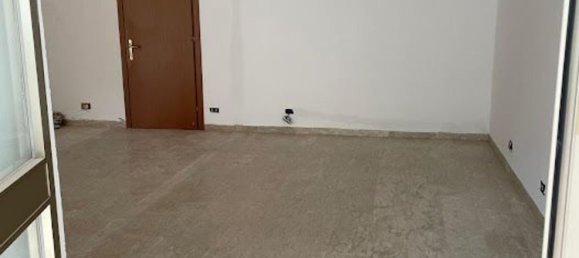 4 bedrooms Apartment in Ferrara, Italy No. 380733 16