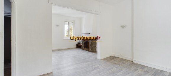 Casa de 4 dormitorios en Roye, France No. 54697 2