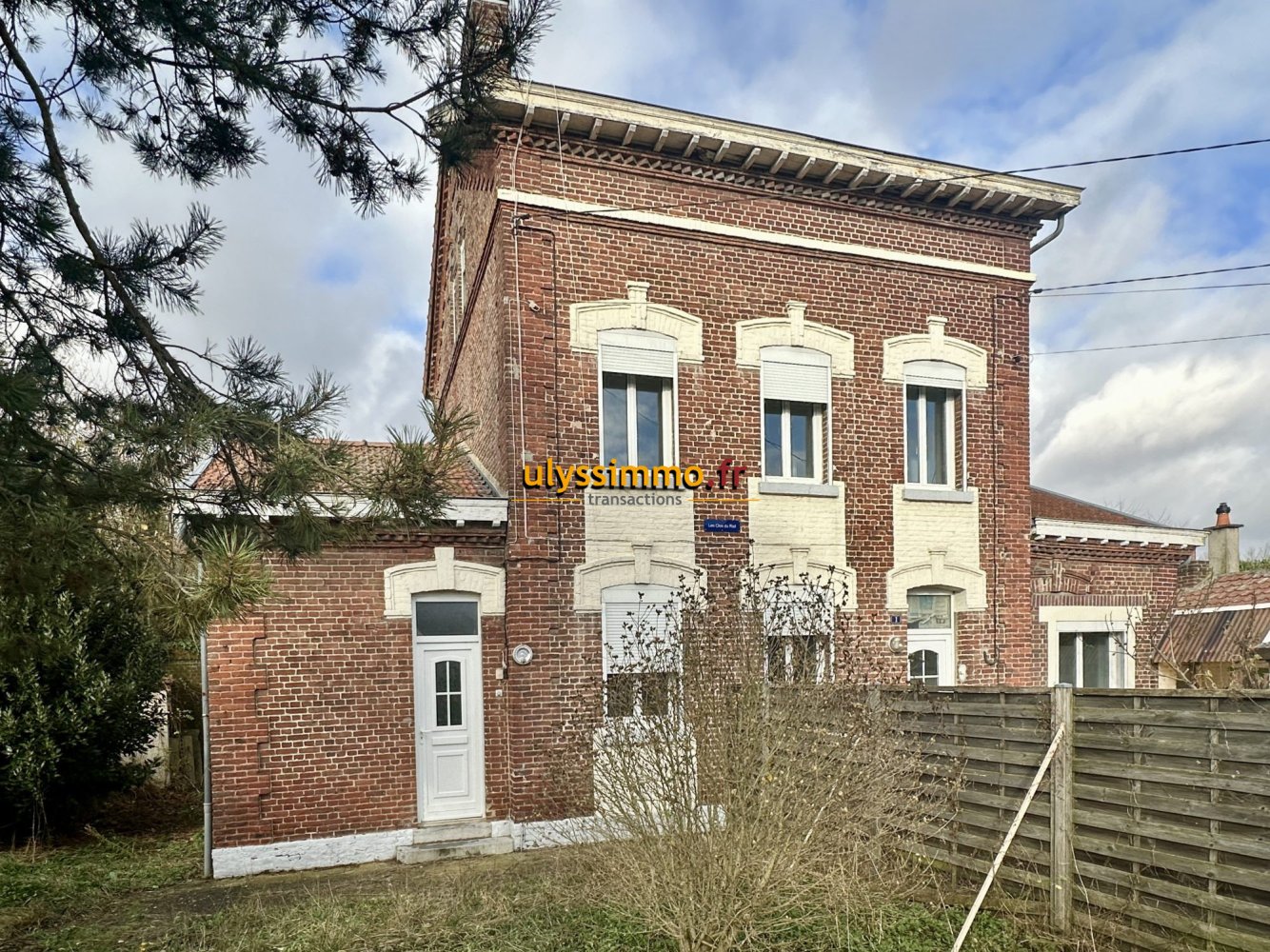 Casa de 4 dormitorios en Roye, France No. 54697