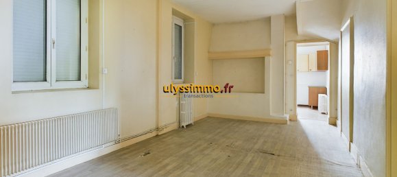 Casa de 4 dormitorios en Roye, France No. 54697 11