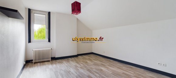 Casa de 4 dormitorios en Roye, France No. 54697 9