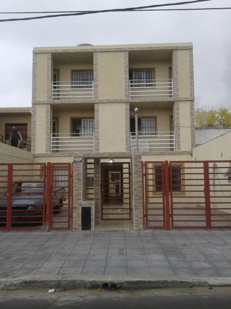 Studio in Bermudez, Argentina No. 1485