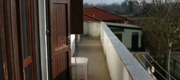 2 bedrooms Apartment in Vigevano, Italy No. 307364 3