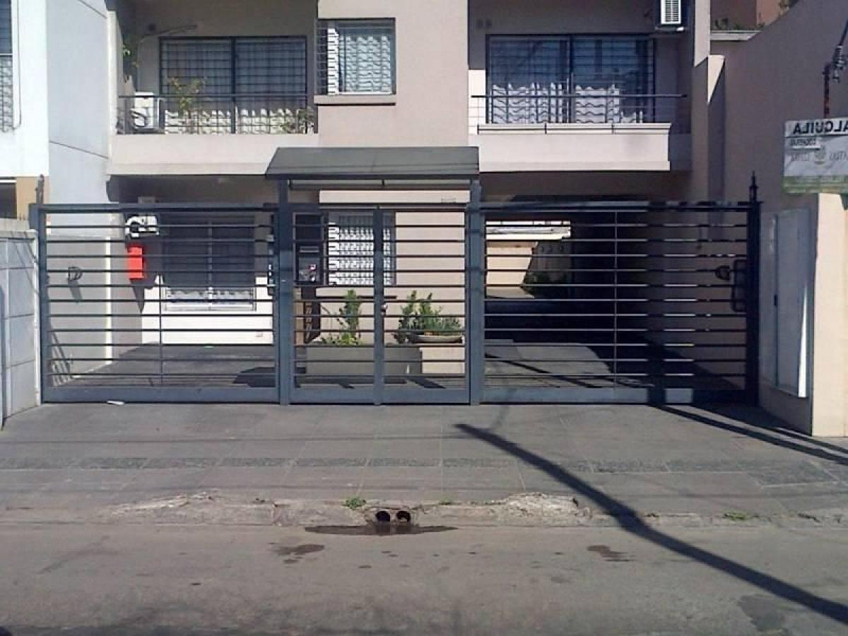 15m² Warehouse in Moron, Argentina No. 28692