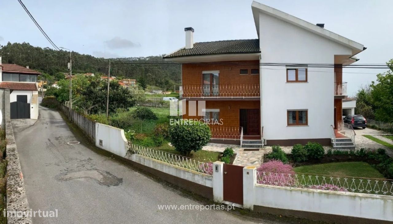7 bedrooms Villa in Viana do Castelo, Portugal No. 235996
