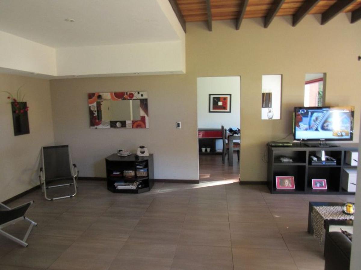 2 bedrooms House in Mar del Plata, Argentina No. 68007