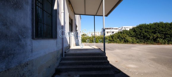 Gewerbliche Immobilie in Cavallino, Italy 2000m², Nr. 76734 20