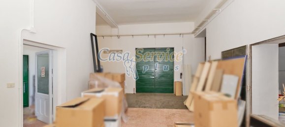 Gewerbliche Immobilie in Cavallino, Italy 2000m², Nr. 76734 8