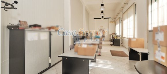 Gewerbliche Immobilie in Cavallino, Italy 2000m², Nr. 76734 3