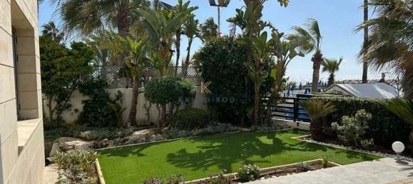 4 غرف نوم عقار تجاري في Larnaca, Cyprus رقم 6598 11