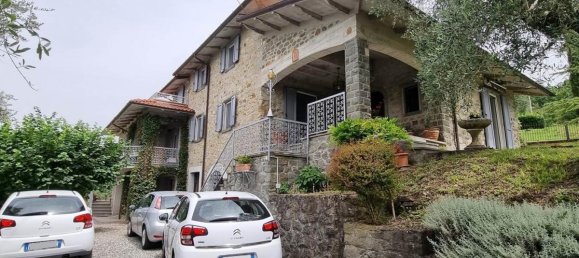 3 bedrooms House in Fivizzano, Italy No. 1575 7