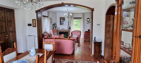 3 bedrooms House in Fivizzano, Italy No. 1575 11