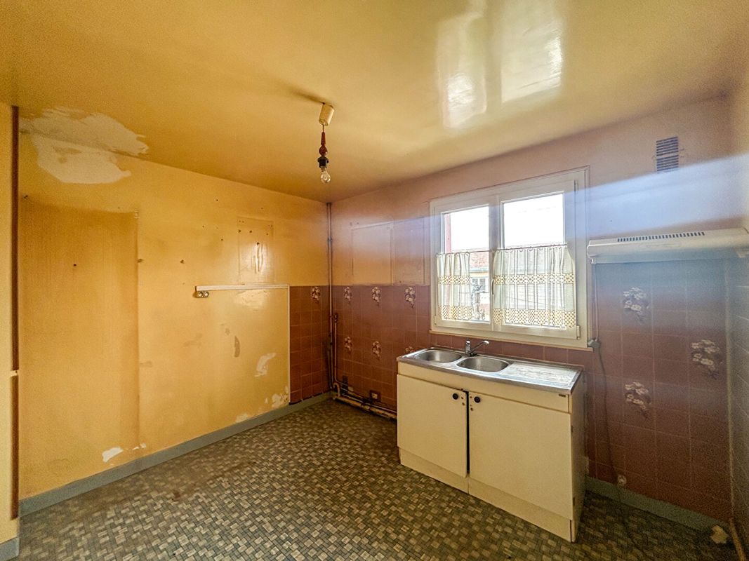 Apartamento de 3 dormitorios en Bezons, France No. 151758