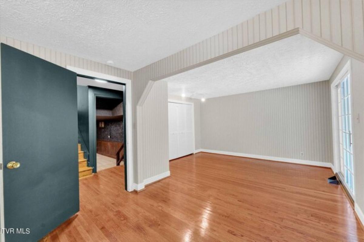 3 bedrooms House in Bristol, USA No. 384194