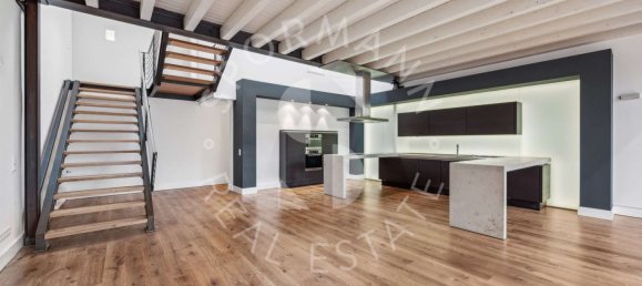 Duplex T1 em Dusseldorf, Germany N.º 273981 3