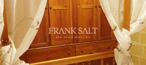 4 bedrooms House in Gharb, Malta No. 5549 10