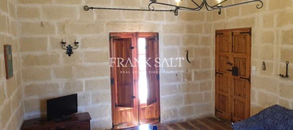 4 bedrooms House in Gharb, Malta No. 5549 6