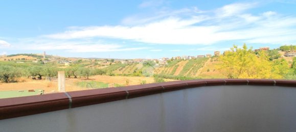 Квартира с 3 комнатами в Купелло, Италия № 300824 10