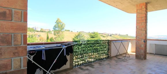 Квартира с 3 комнатами в Купелло, Италия № 300824 11