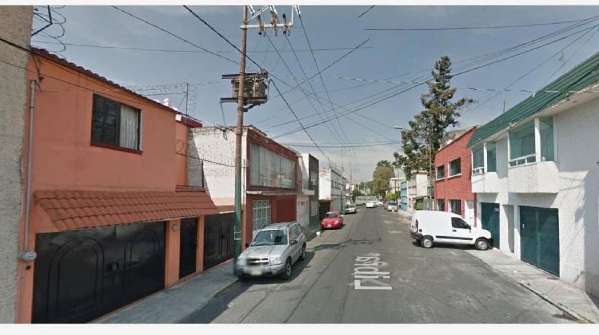 3 bedrooms House in Mexicali, Mexico No. 169455