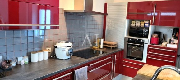 Квартира с 1 спальней в Бурж, Франция № 86634 2