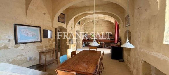 Дом с 4 спальнями в Арб, Мальта № 131 14