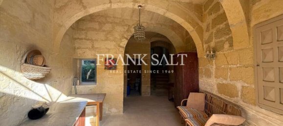 Дом с 4 спальнями в Арб, Мальта № 131 9