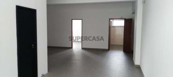 Gewerbliche Immobilie in Sesimbra, Portugal 90m², Nr. 169102 2