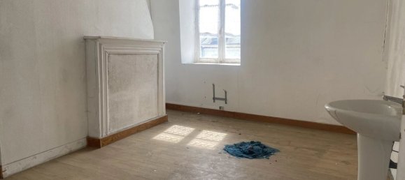 Propiedad comercial de 5 dormitorios en Villers-Cotterets, France No. 70256 4