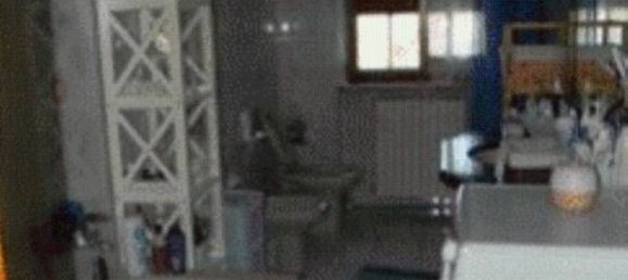 3 rooms Apartment in Potenza, Italy No. 11343 2