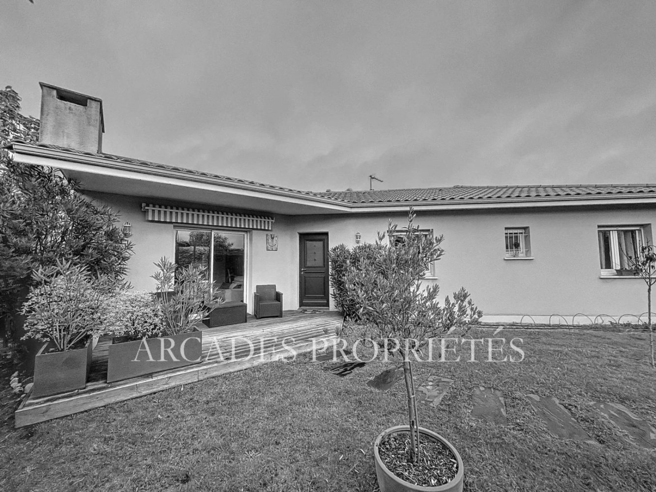 4 Schlafzimmer Haus in Pessac, France, Nr. 351755