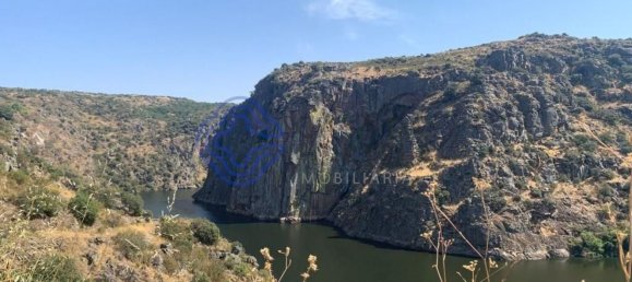 148m² Land in Miranda do Douro, Portugal No. 87994 7