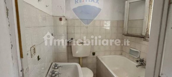 4 bedrooms House in Agra, Italy No. 338933 14