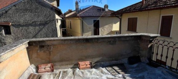 4 bedrooms House in Agra, Italy No. 338933 15