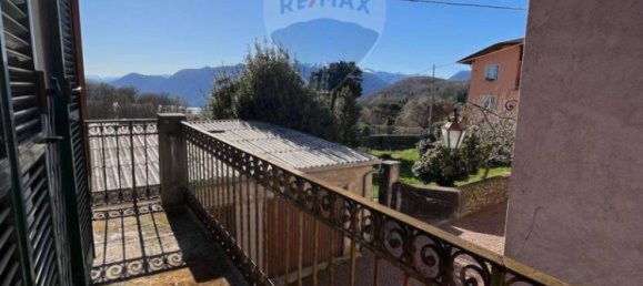 4 bedrooms House in Agra, Italy No. 338933 8