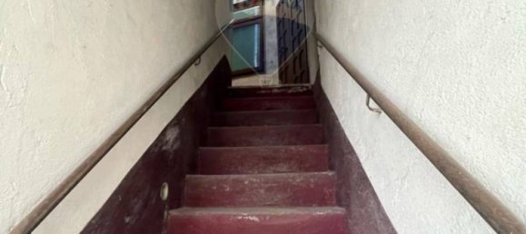 4 bedrooms House in Agra, Italy No. 338933 3