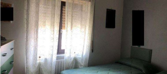3 rooms Apartment in Marano Marchesato, Italy No. 182327 9