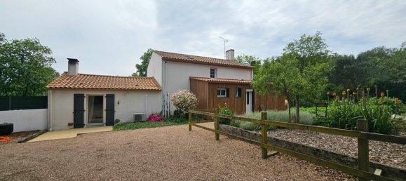 3 Schlafzimmer Haus in La Chapelle-Hermier, France, Nr. 278025 2