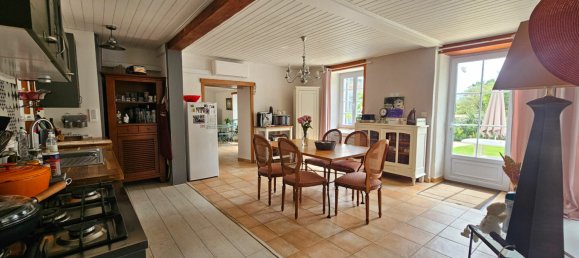 3 Schlafzimmer Haus in La Chapelle-Hermier, France, Nr. 278025 3