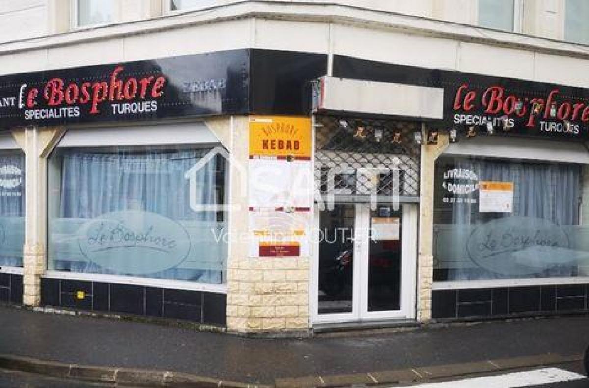 Oficina en Saint-Amand-les-Eaux, France 100 m² No. 21371