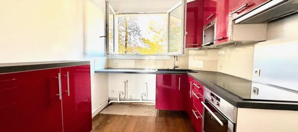 Apartamento de 2 dormitorios en Sevres, France No. 165164 2