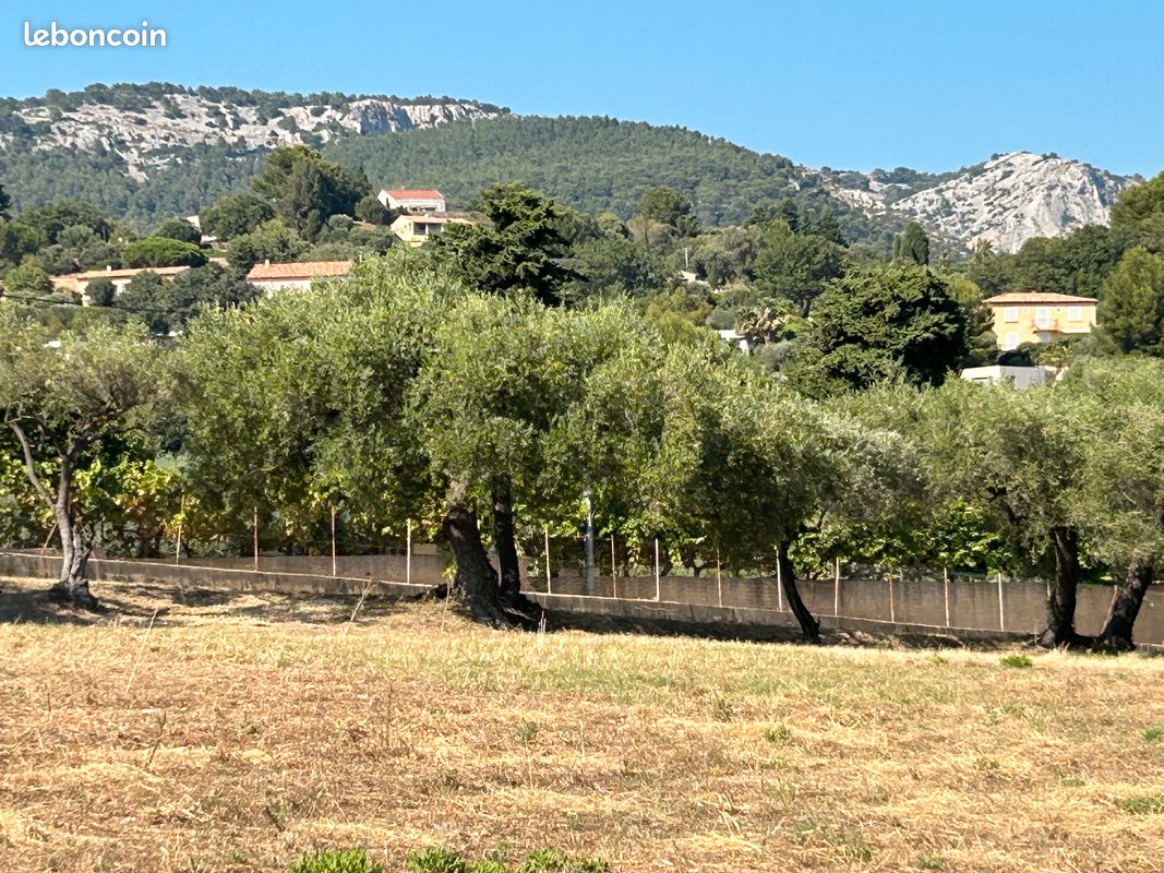  قطعة أرض في Ollioules, France رقم 343374