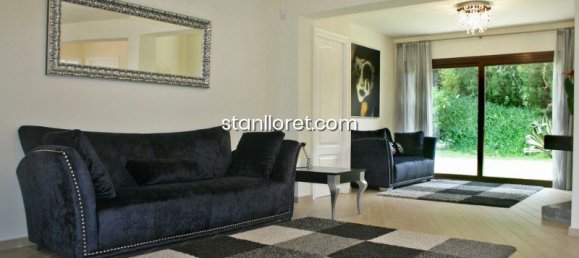 4 bedrooms Villa in Lloret de Mar, Spain No. 14827 4