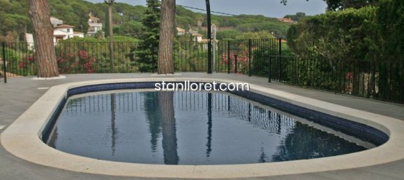 4 bedrooms Villa in Lloret de Mar, Spain No. 14827 22