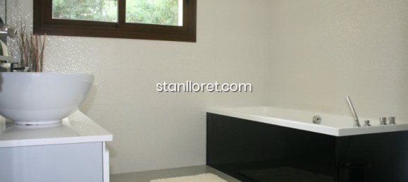 4 bedrooms Villa in Lloret de Mar, Spain No. 14827 10