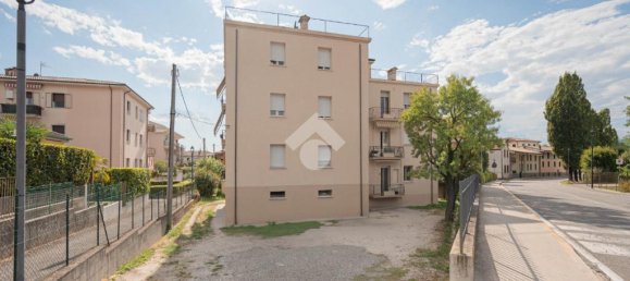 Apartamento de 3 dormitorios en Bardolino, Italy No. 309929 11